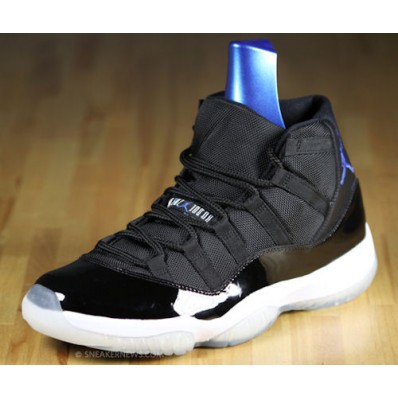 chaussure jordan space jam